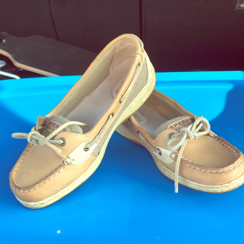Gently used Sperry Top Spiders with leather!!